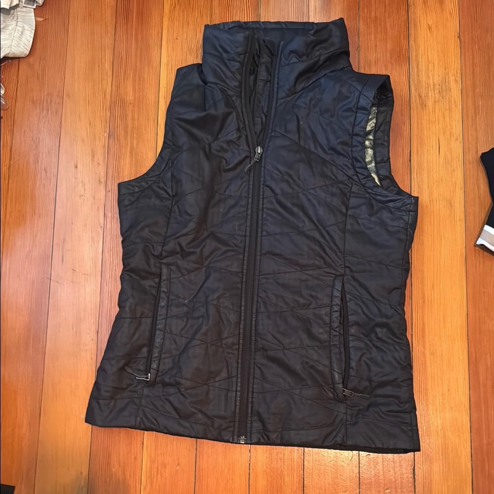 Columbia Women's Dark Quilted Vest